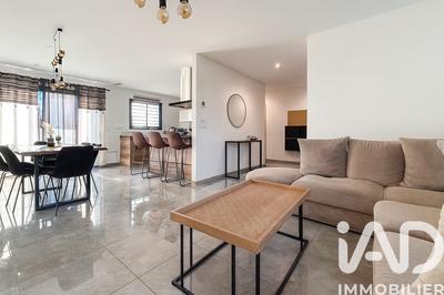 Maison - 122 m² - 5 pièces