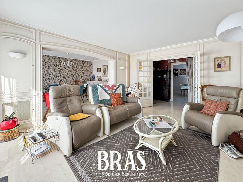 Appartement - 102 m² - 5 pièces