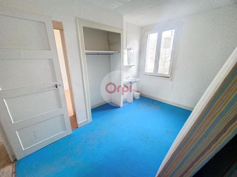 Maison - 557 m² - 9 pièces