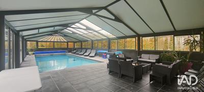 Maison - 350 m² - 7 pièces