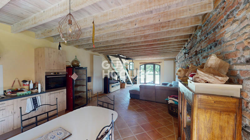 Maison - 490 m² - 10 pièces