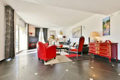 Maison - 184 m² - 7 pièces