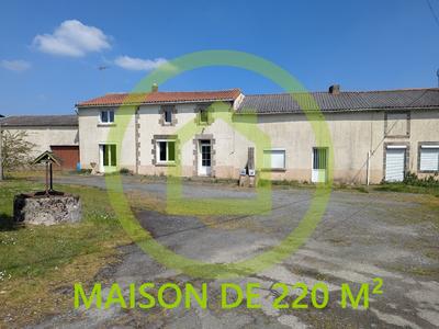 Maison - 220 m² - 7 pièces