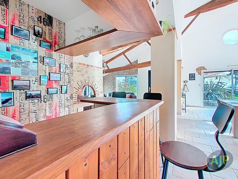 Maison - 170 m² - 7 pièces