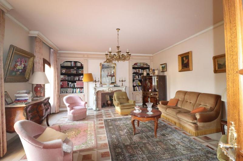 Villa - 230 m² - 5 pièces