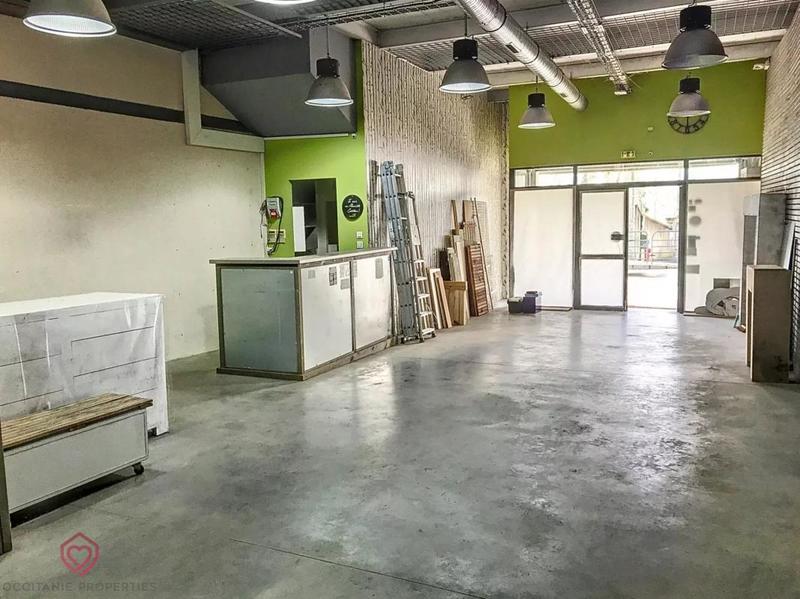 Entrepôt - 154 m² - 2 pièces