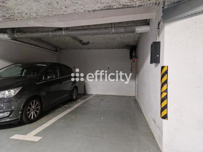 Parking / Garage - 11 m²