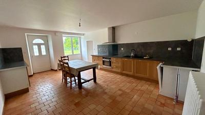 Maison - 130 m² - 4 pièces