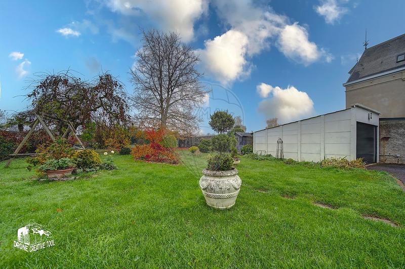 Maison - 243 m² - 7 pièces