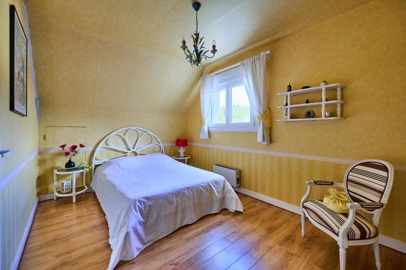 Pavillon - 102 m² - 5 pièces