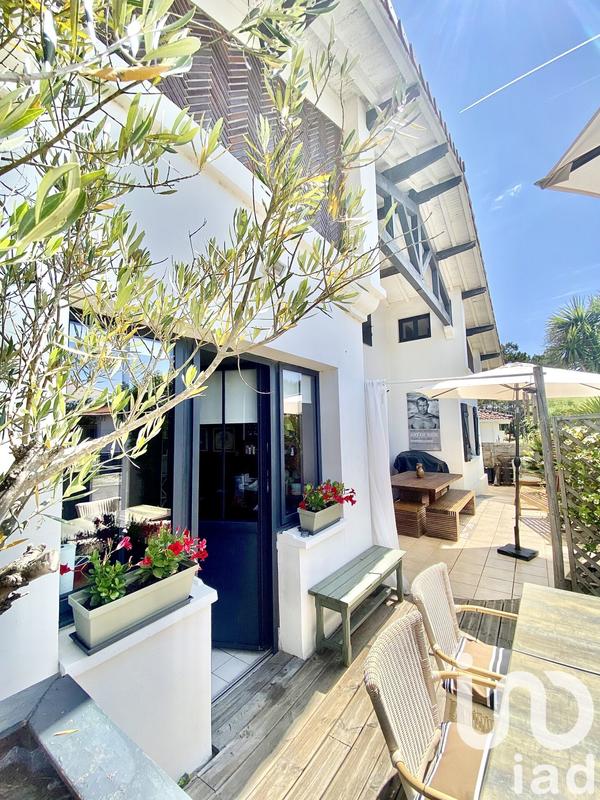 Maison - 140 m² - 8 pièces