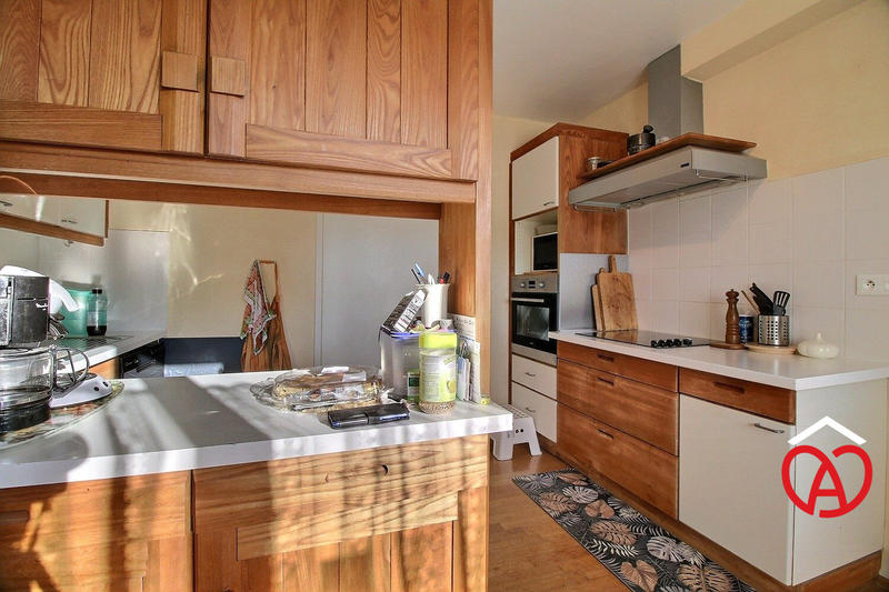 Appartement - 138 m² - 5 pièces