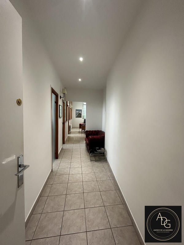 Local d'activités - 90 m²