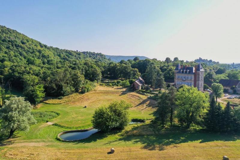 Château - 460 m² - 14 pièces