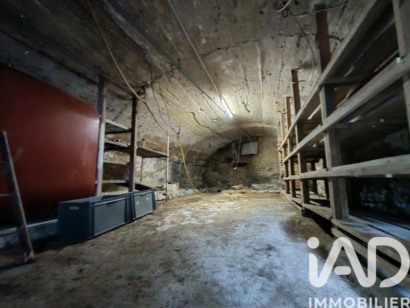 Maison - 247 m² - 7 pièces