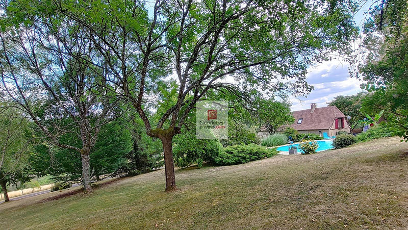 Maison - 121 m² - 7 pièces