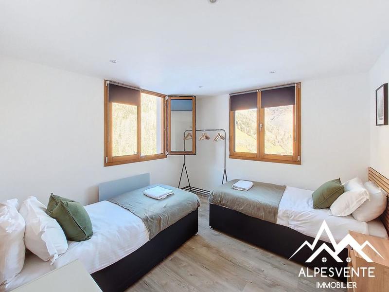 Appartement - 80 m² - 4 pièces