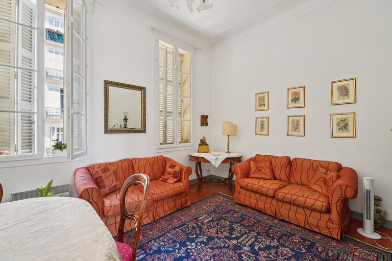 Immeuble - 340 m² - 14 pièces