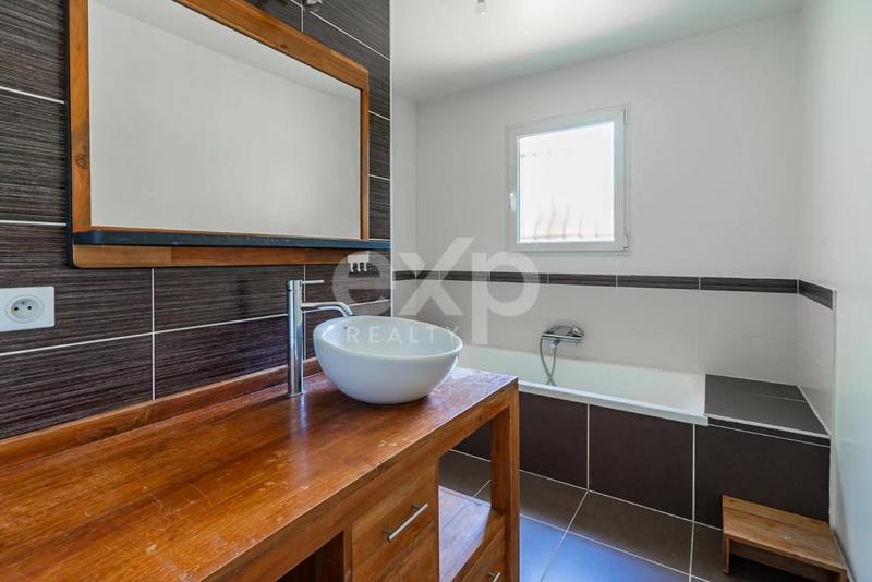 Maison - 133 m² - 6 pièces