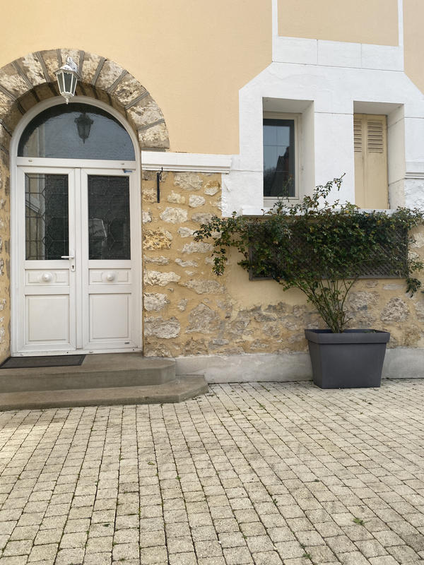 Maison - 240 m² - 7 pièces