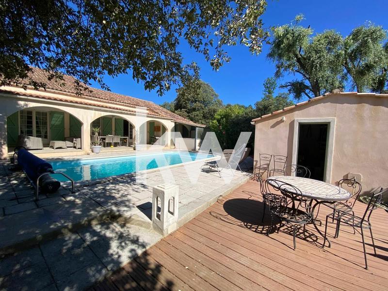 Maison - 182 m² - 6 pièces