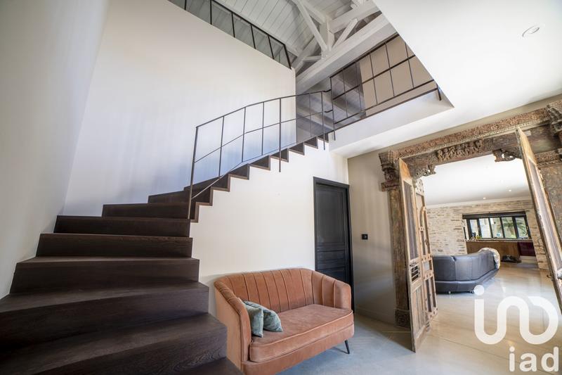 Maison - 460 m² - 10 pièces