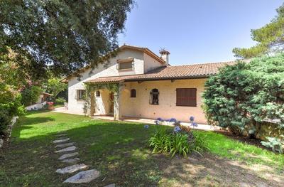 Villa - 245 m² - 7 pièces