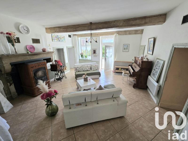 Maison de village - 212 m² - 7 pièces