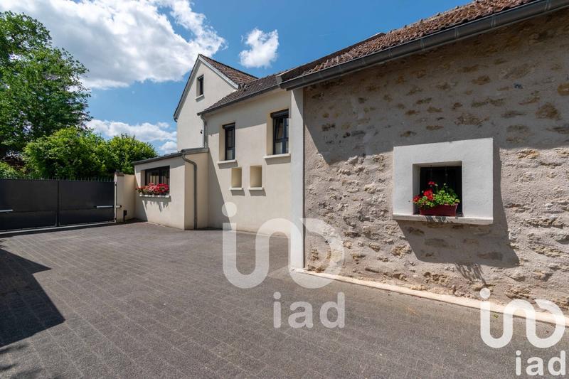 Maison - 216 m² - 8 pièces