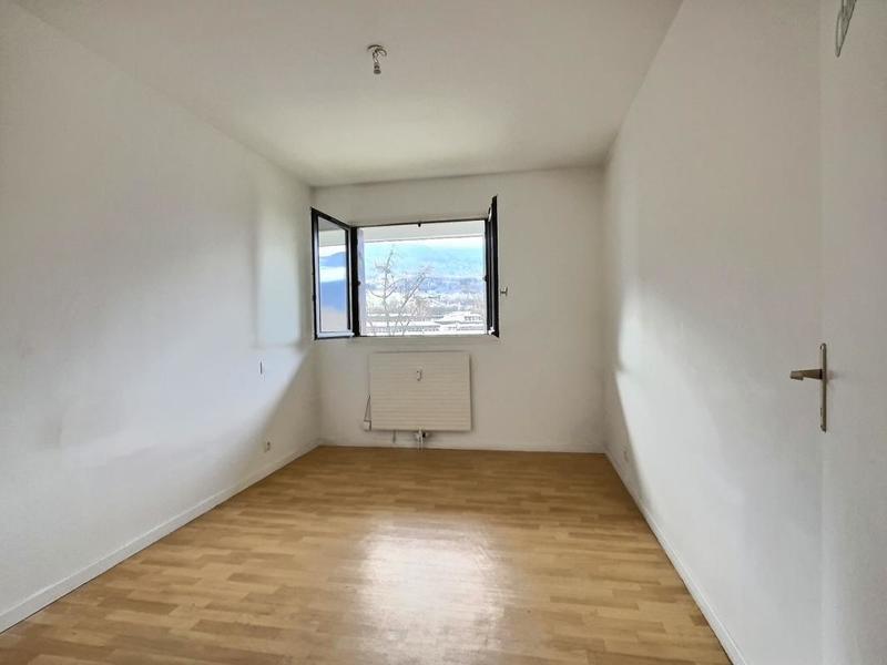 Appartement - 82 m² - 3 pièces