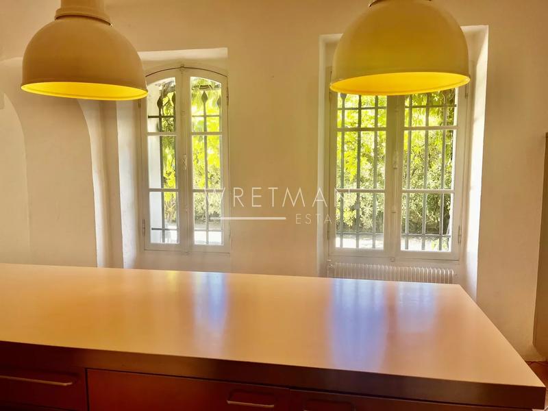 Maison - 300 m² - 10 pièces