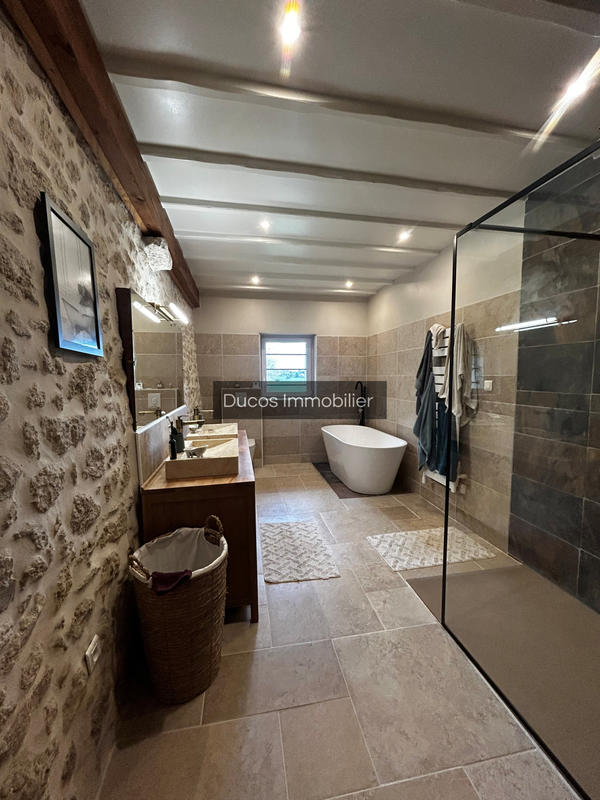 Maison - 210 m² - 5 pièces