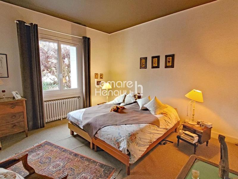 Maison - 198 m² - 8 pièces