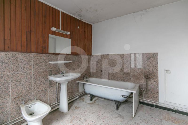 Immeuble - 216 m² - 5 pièces