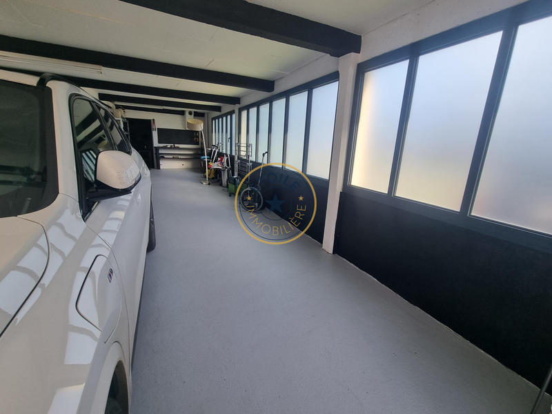 Maison - 209 m² - 6 pièces