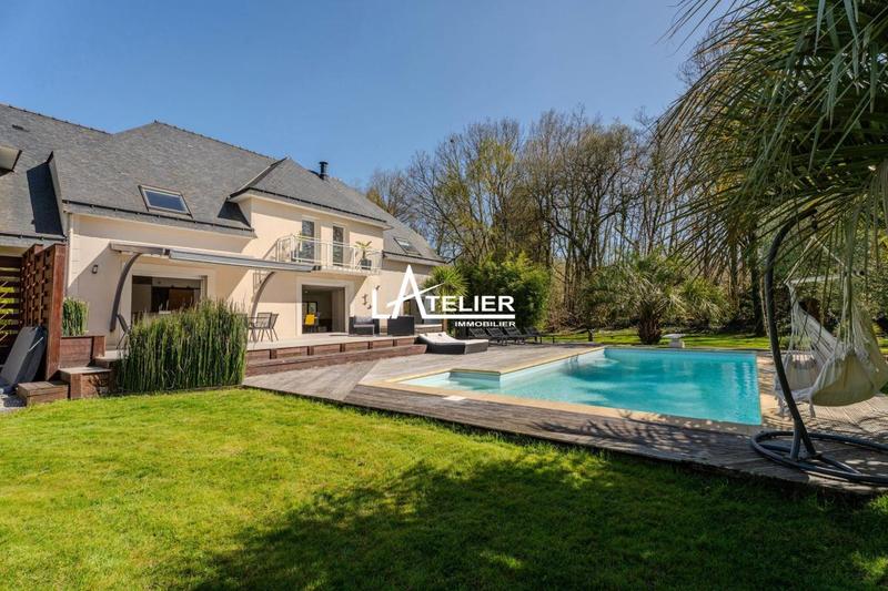 Villa - 283 m² - 9 pièces