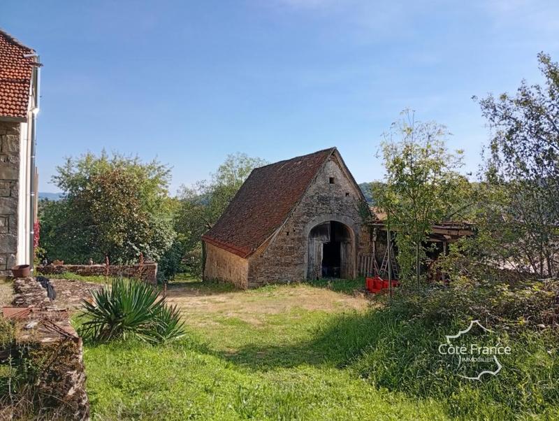 Corps de ferme - 270 m² - 9 pièces