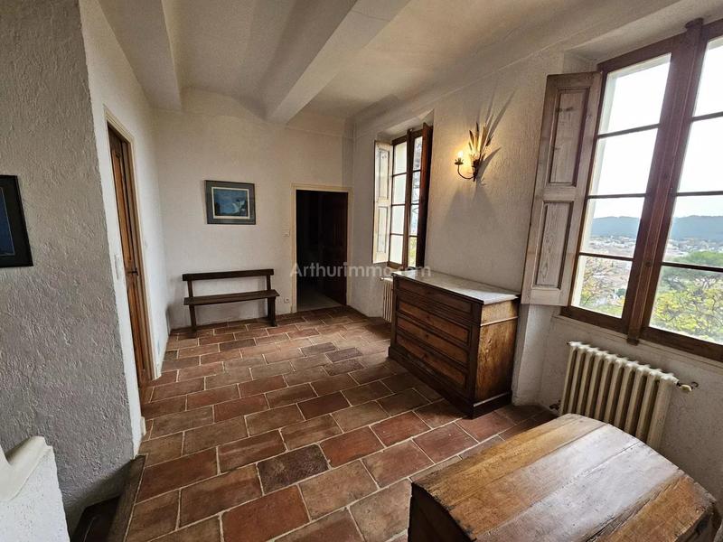 Maison - 180 m² - 7 pièces