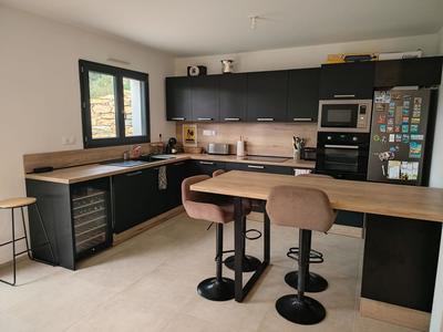 Maison - 180 m² - 7 pièces