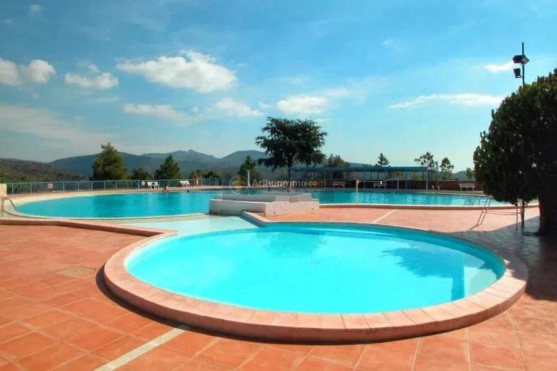 Maison - 148 m² - 8 pièces