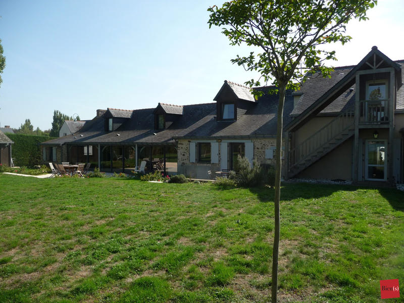 Maison ancienne - 237 m² - 8 pièces