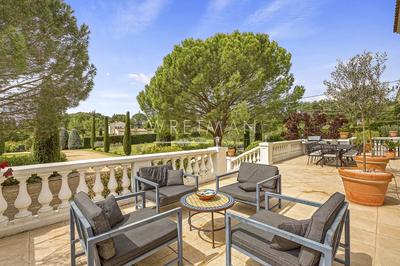 Villa - 248 m² - 8 pièces