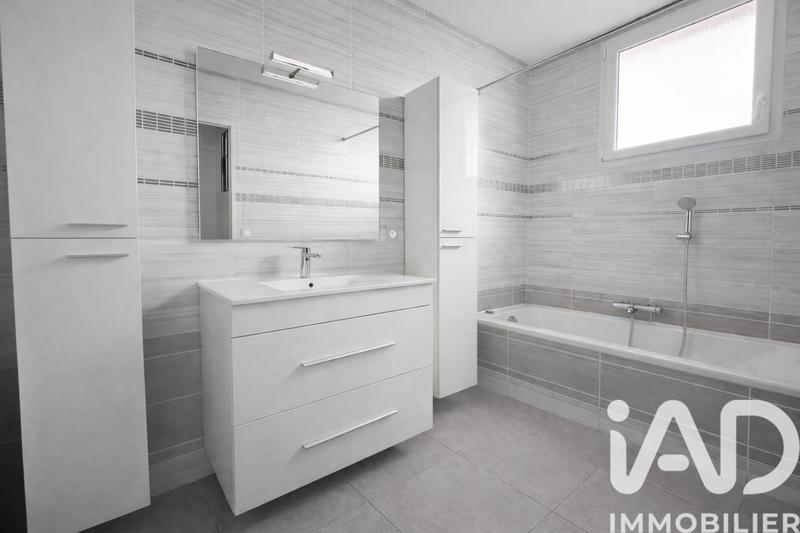 Maison - 121 m² - 4 pièces