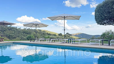 Maison - 180 m² - 5 pièces