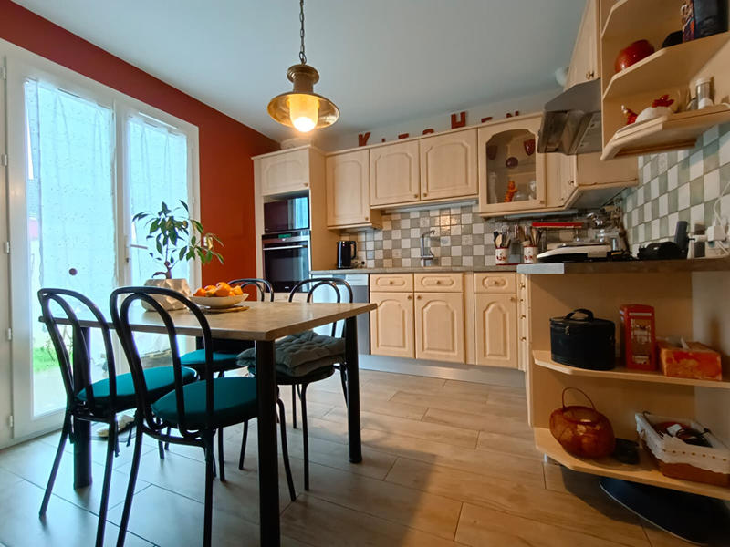 Maison - 90 m² - 4 pièces