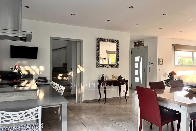 Maison - 120 m² - 5 pièces