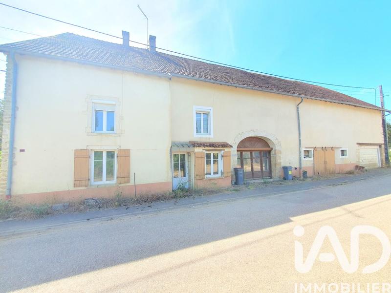 Maison - 210 m² - 7 pièces