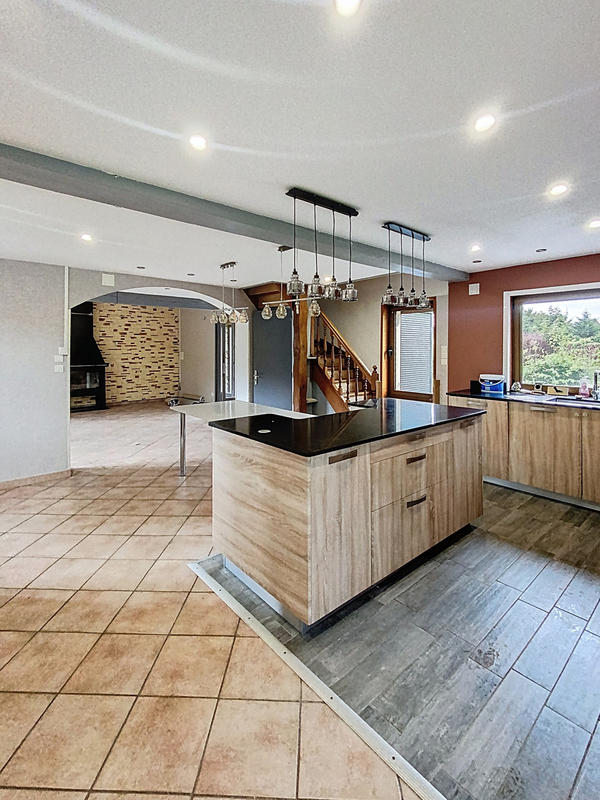 Maison - 155 m² - 7 pièces