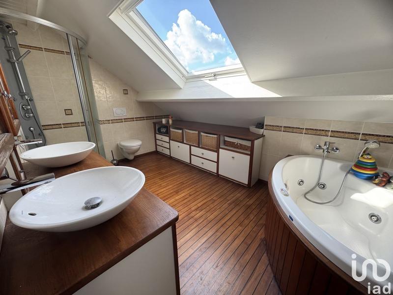 Maison - 144 m² - 5 pièces