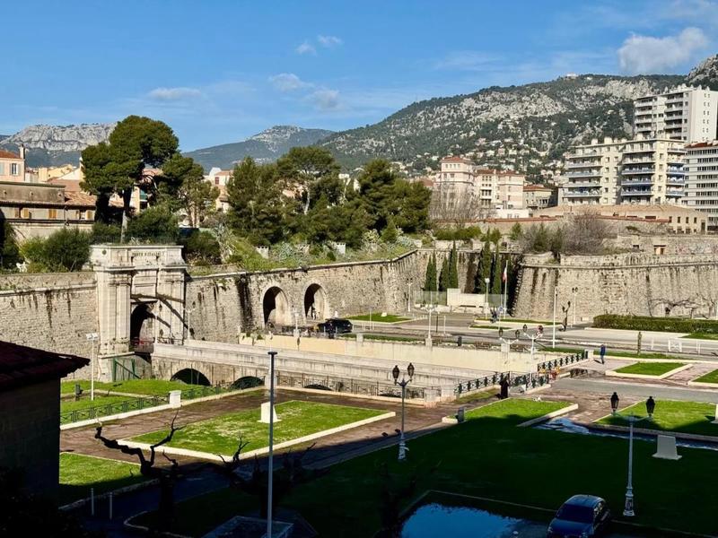 Appartement - 85 m² - 4 pièces